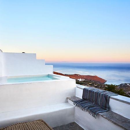 Living Theros Luxury Suites Kardhianí 外观 照片