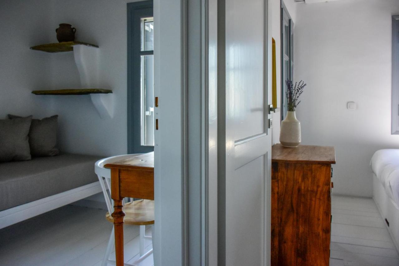 Living Theros Luxury Suites Kardhianí 外观 照片
