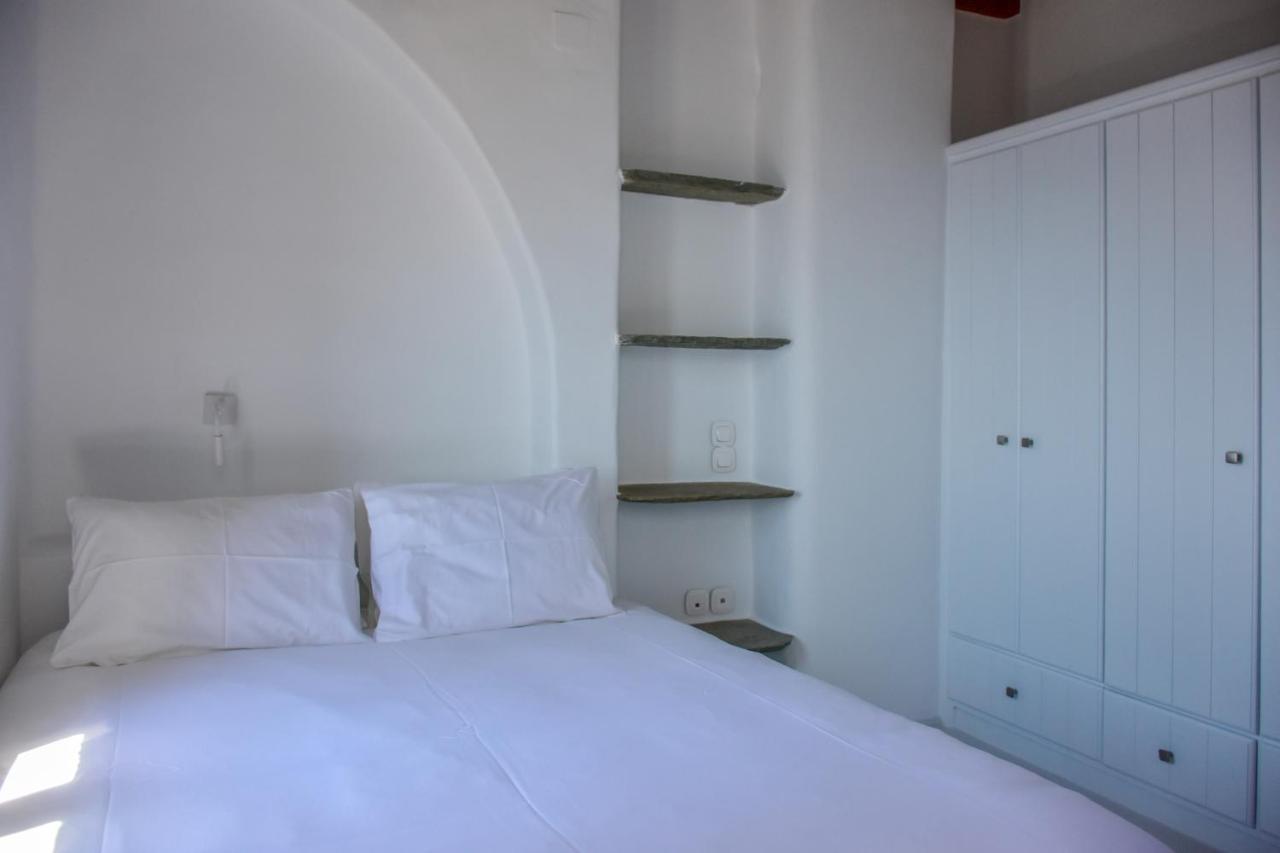 Living Theros Luxury Suites Kardhianí 外观 照片