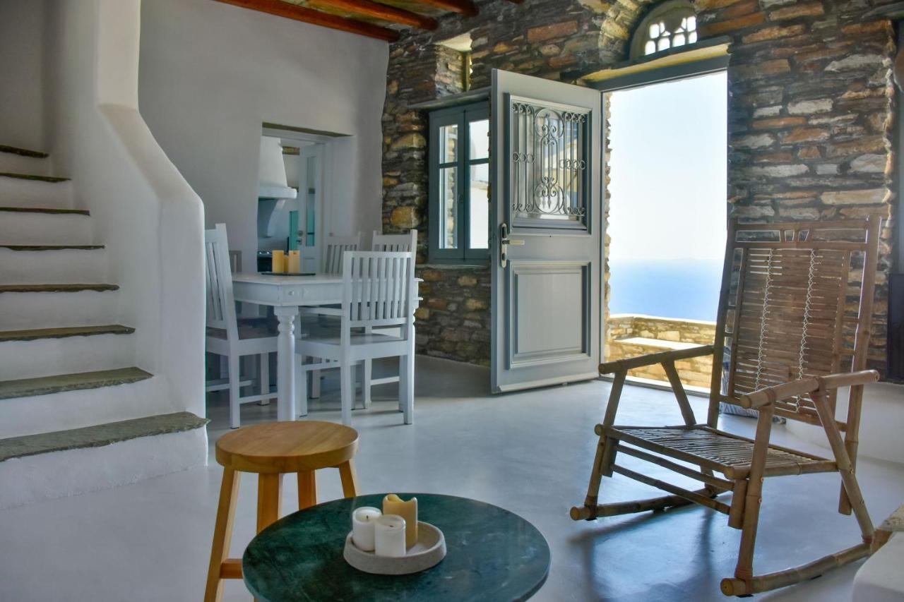 Living Theros Luxury Suites Kardhianí 外观 照片