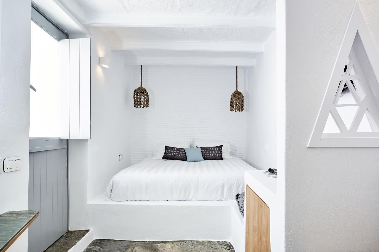 Living Theros Luxury Suites Kardhianí 外观 照片