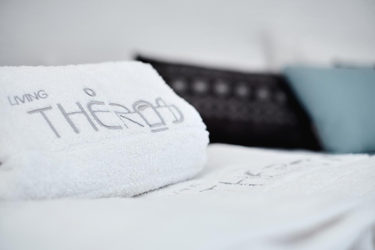 Living Theros Luxury Suites Kardhianí 外观 照片