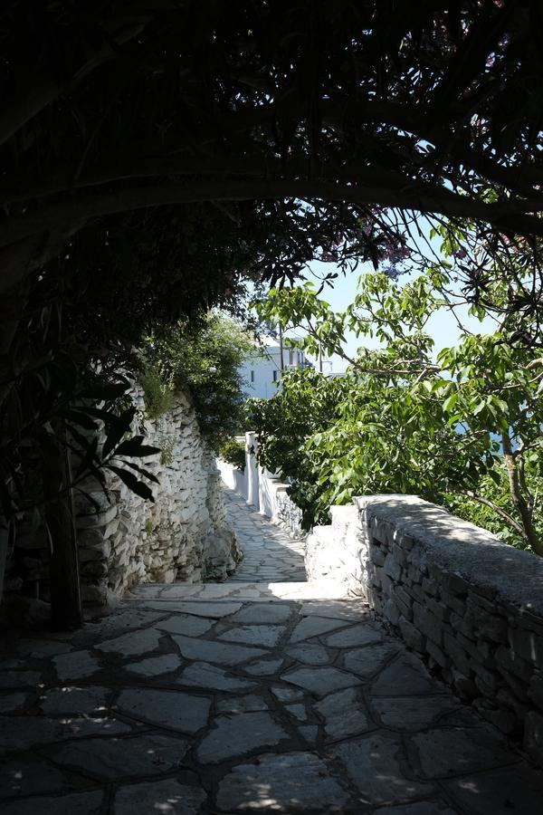 Living Theros Luxury Suites Kardhianí 外观 照片