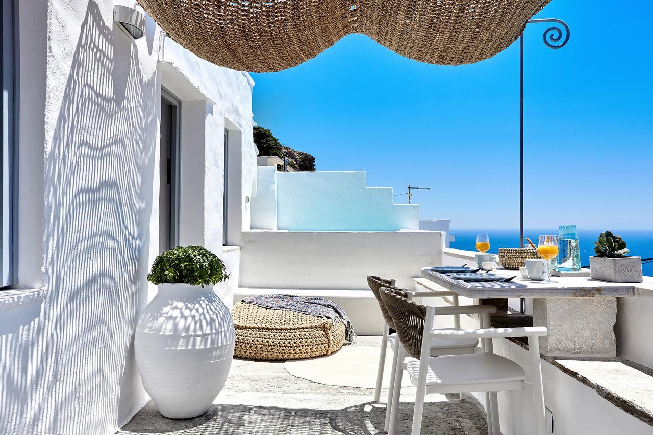 Living Theros Luxury Suites Kardhianí 外观 照片