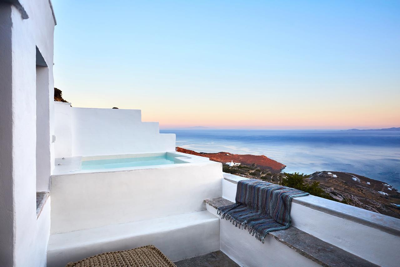 Living Theros Luxury Suites Kardhianí 外观 照片