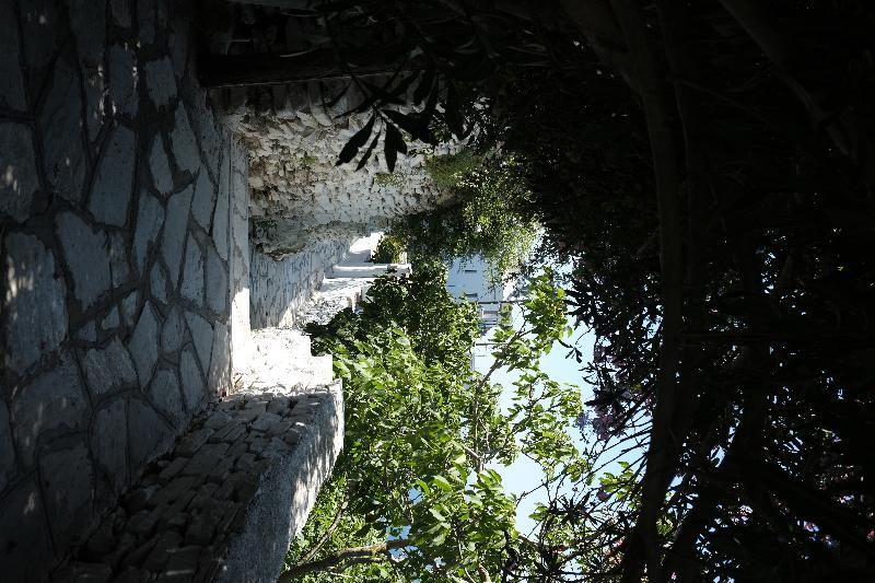 Living Theros Luxury Suites Kardhianí 外观 照片